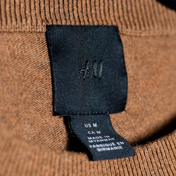 H&M Men’s Fine-Knit Cotton Sweater - Picture 2 of 4